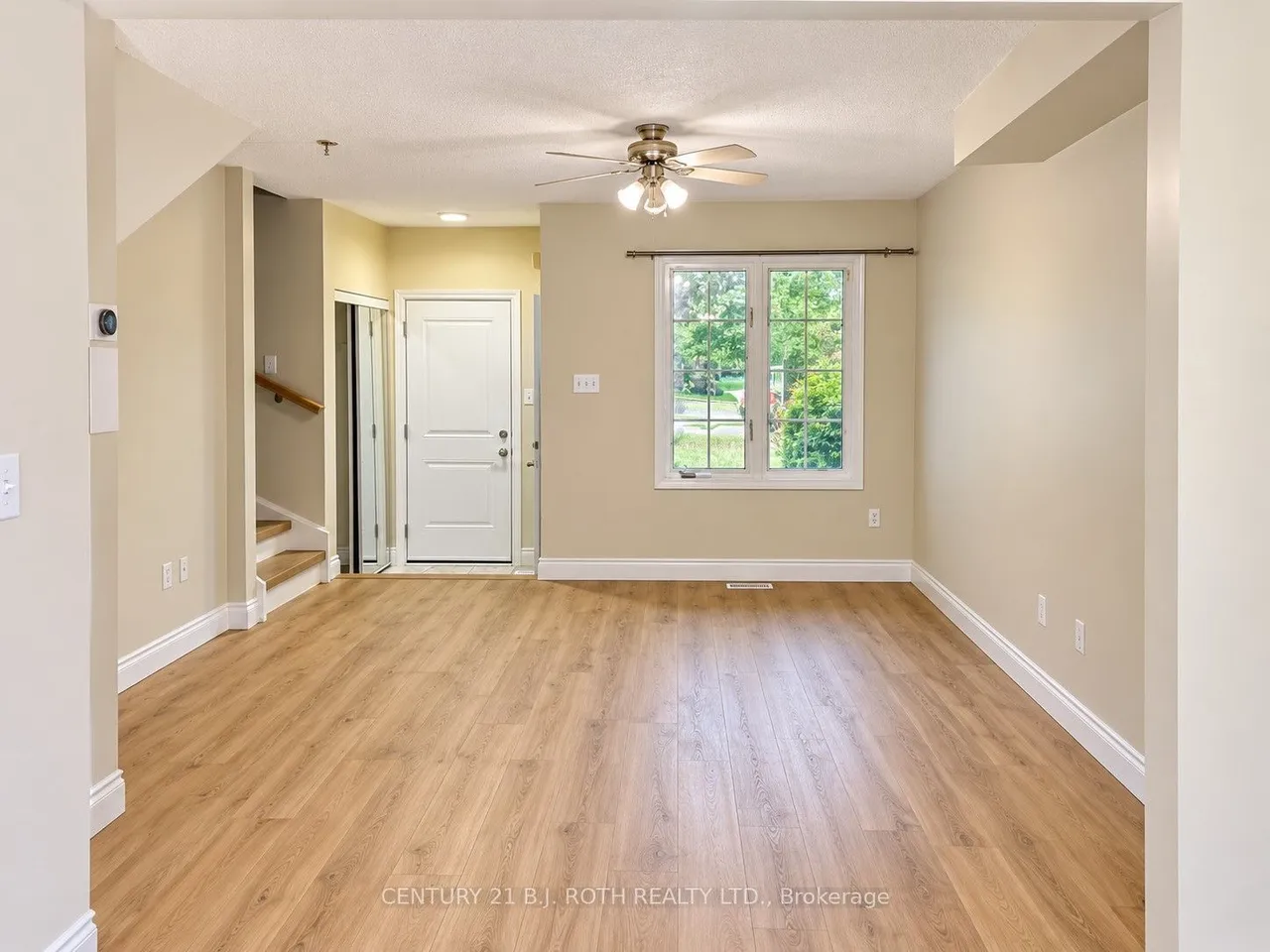 397 FERNDALE Drive S — photo 3