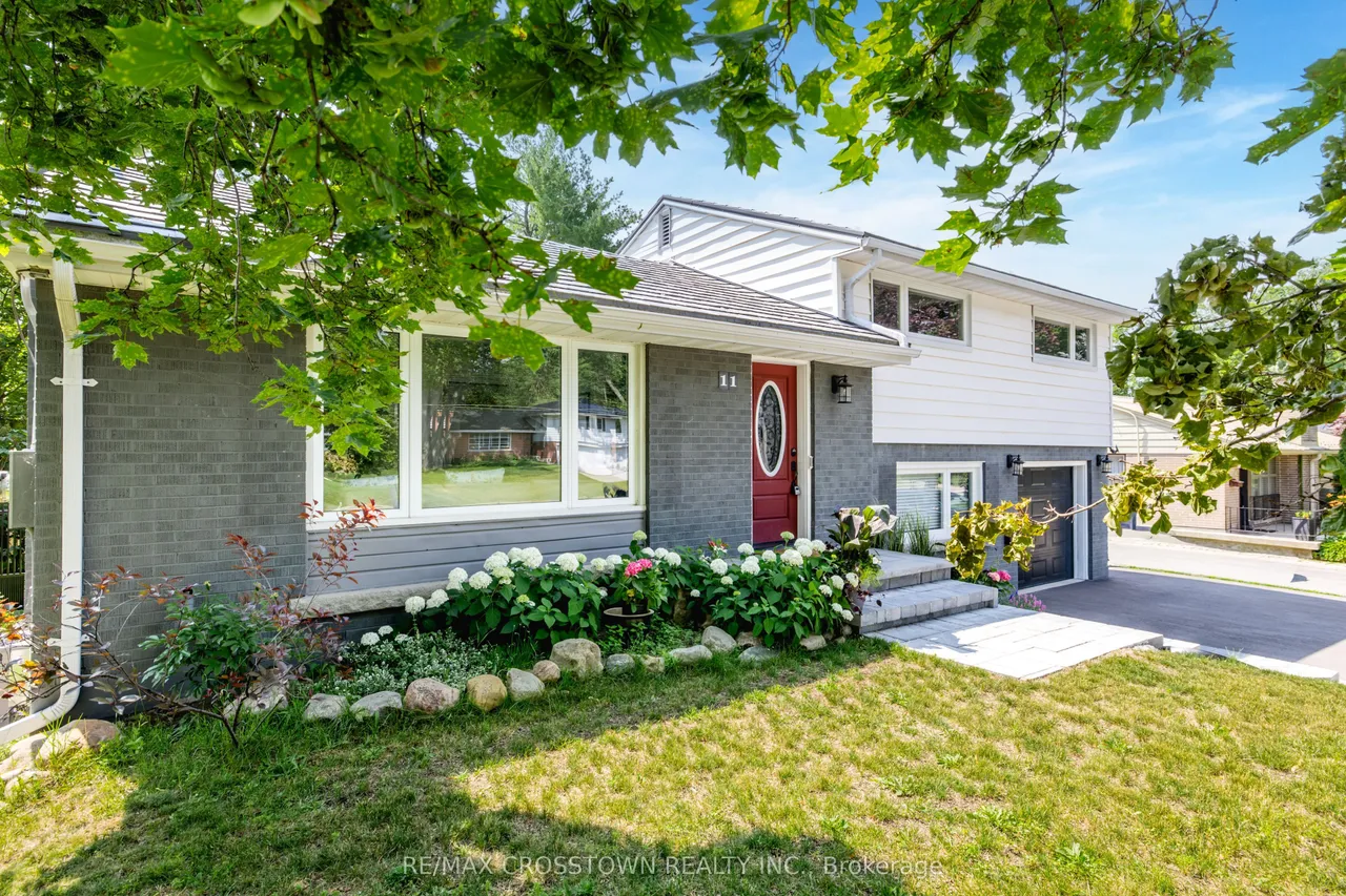 11 Castle Drive — photo 3