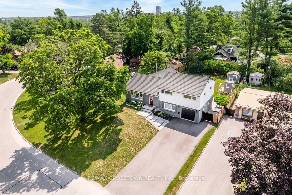 11 Castle Drive