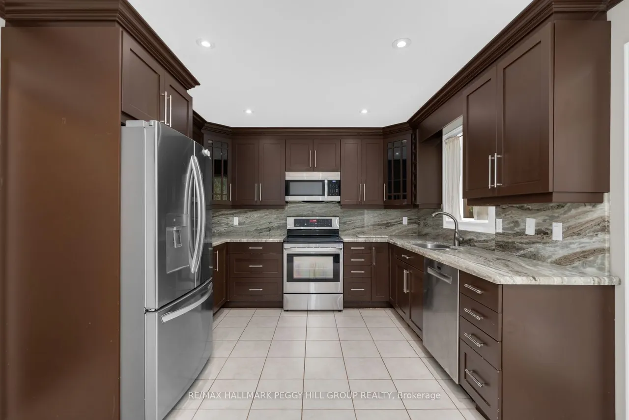2 Brown Wood Drive — photo 2