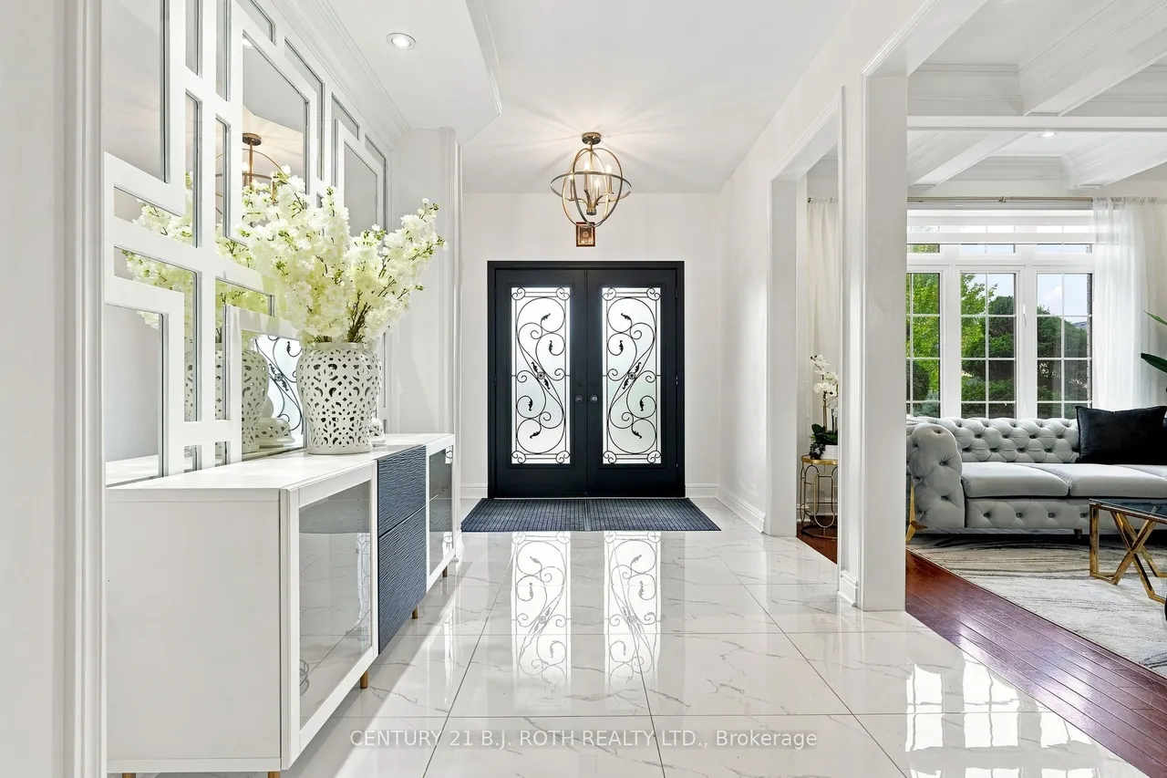 134 Sandringham Drive — photo 3
