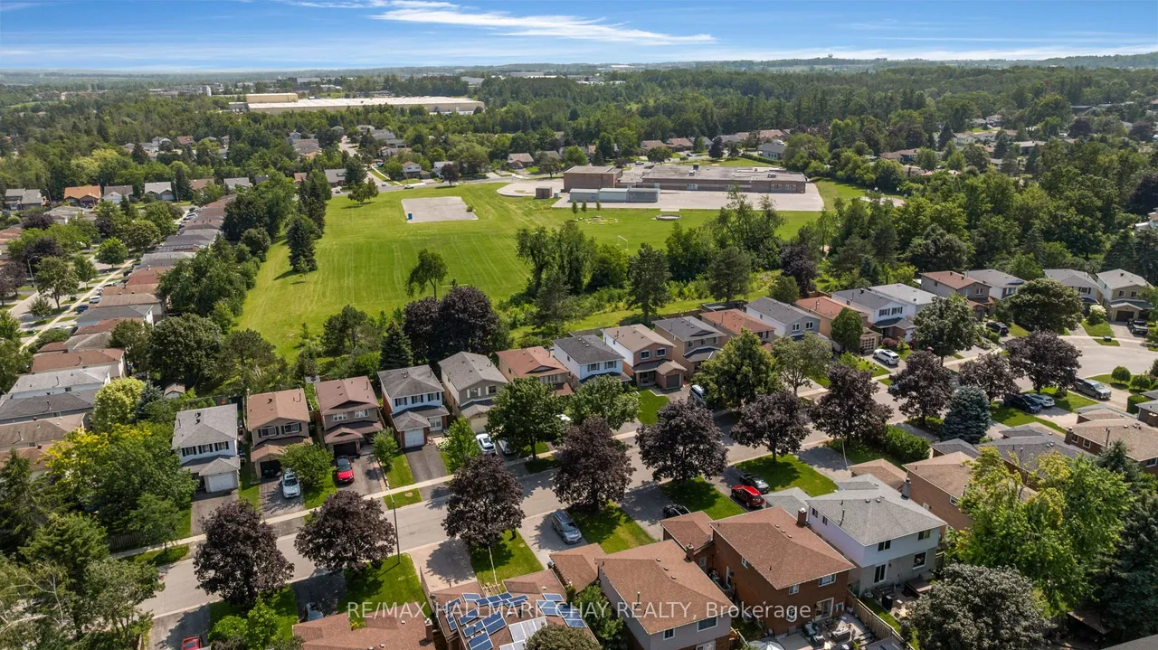 86 Trillium Crescent — photo 35