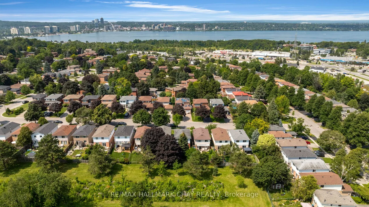 86 Trillium Crescent — photo 34
