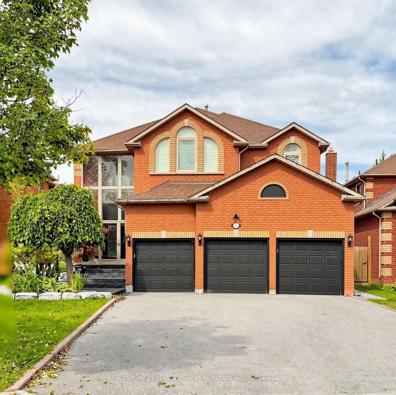 34 Looker Drive — photo 2