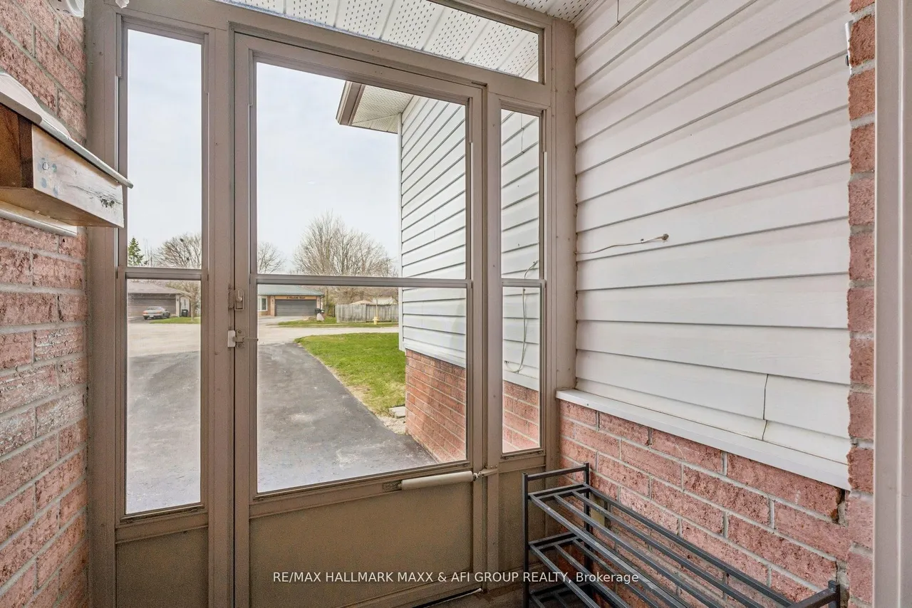 11 Charlotte Court — photo 3