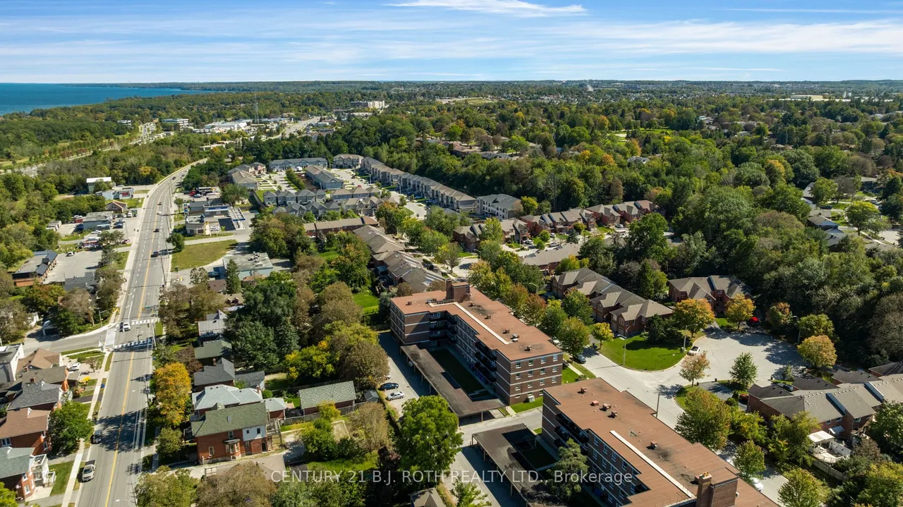 102 Holgate Street — photo 48