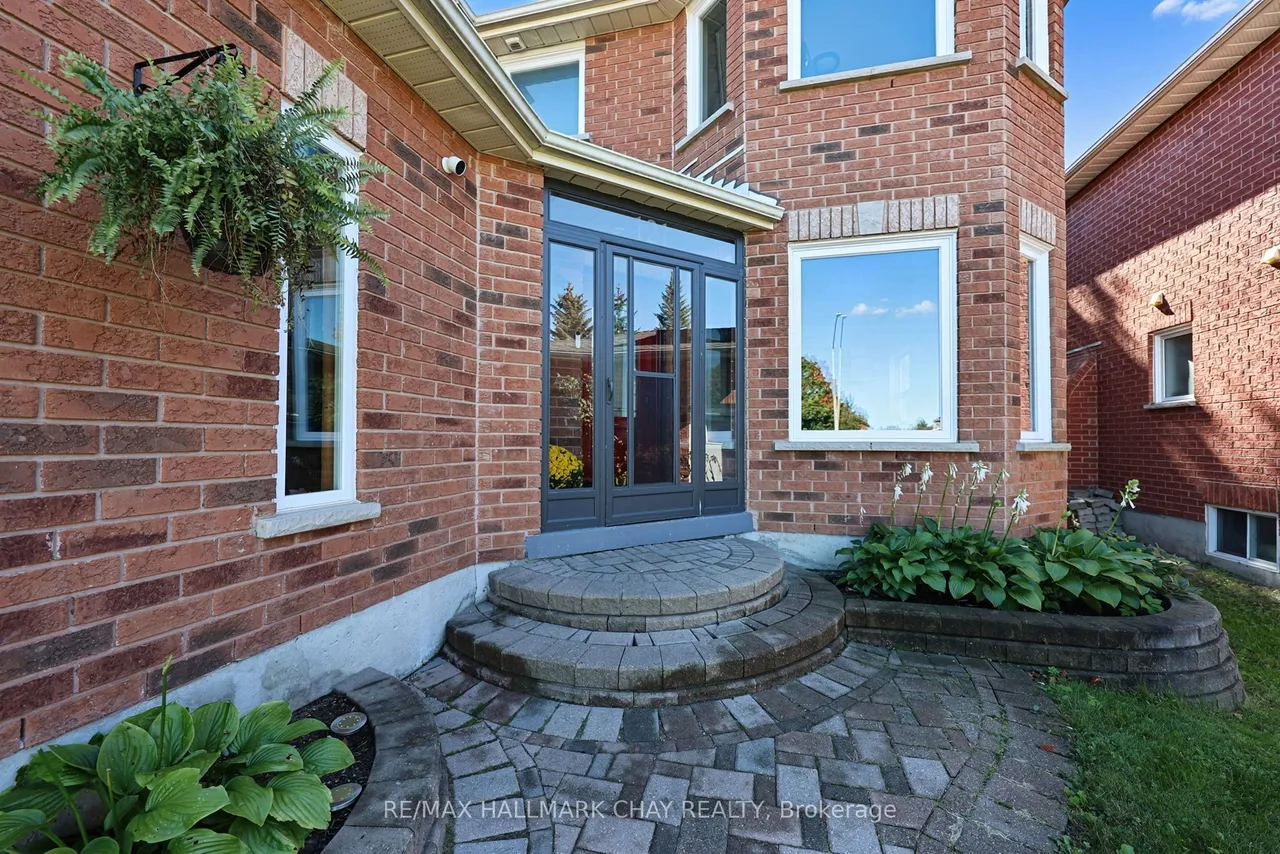 121 Taylor Drive — photo 3