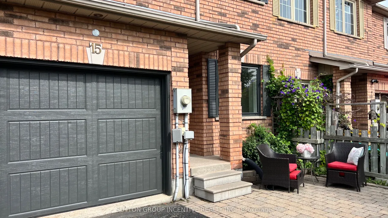 15 Bruce Crescent — photo 3
