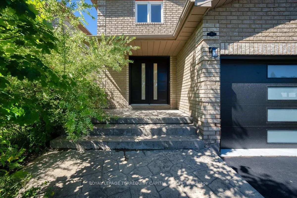 4 Cassandra Drive — photo 2