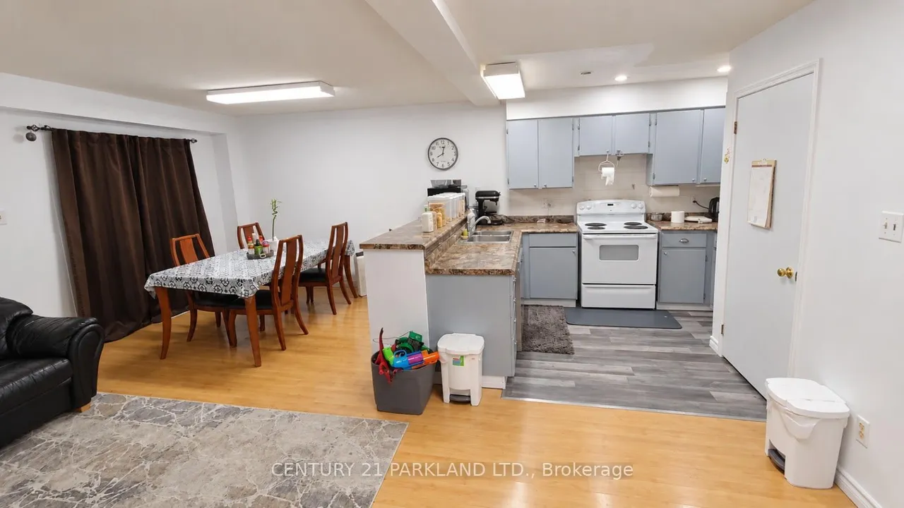 67 MELINDA Crescent — photo 3