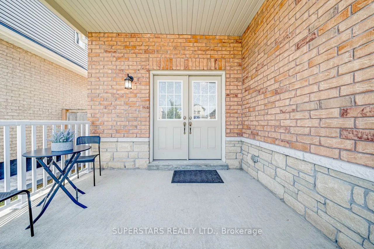 46 Majesty Boulevard — photo 2