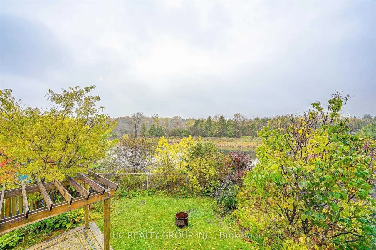 26 COUNTRY Lane — photo 43