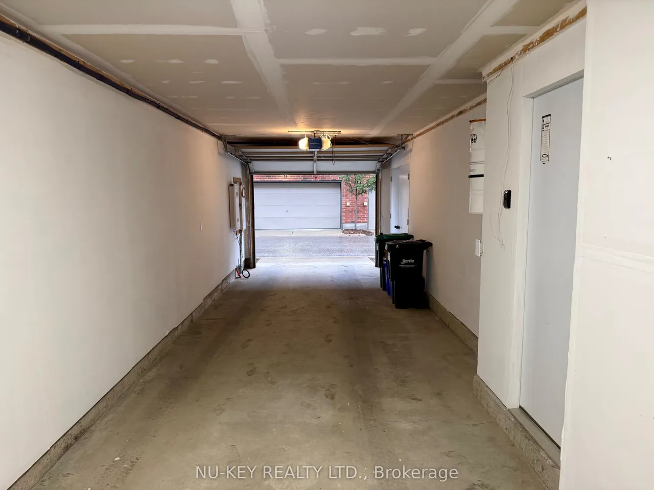 369 Essa Road, Unit 81 — photo 37