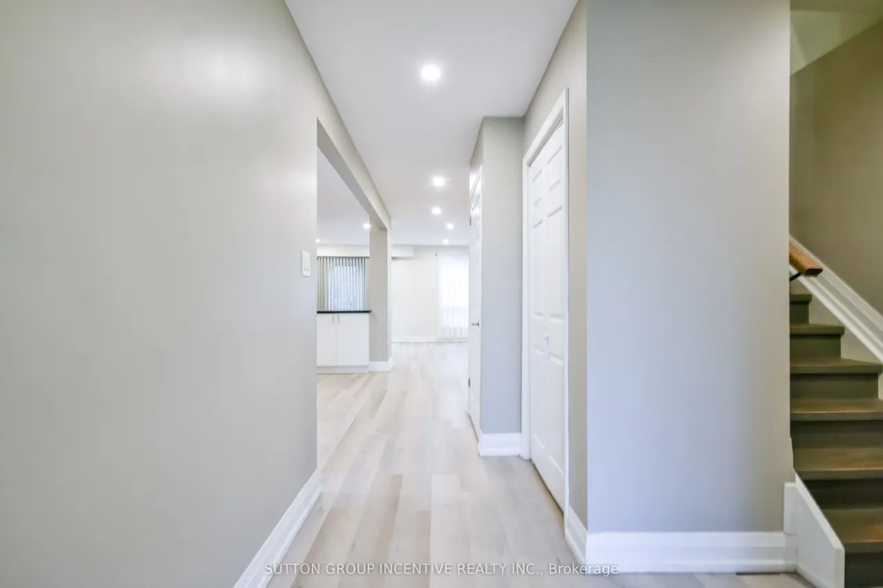 33B Cundles Road E — photo 3