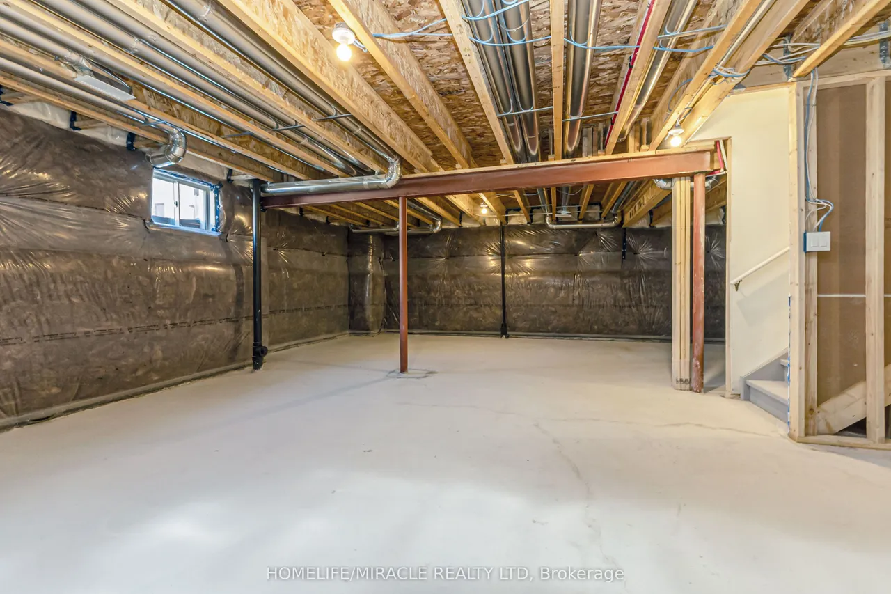 54 Gretzky Avenue — photo 38