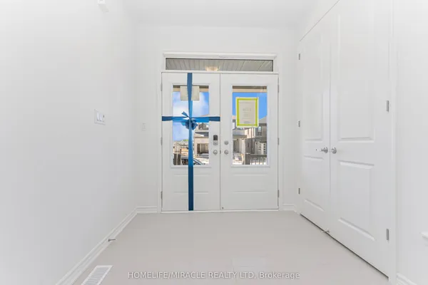 54 Gretzky Avenue — photo 2