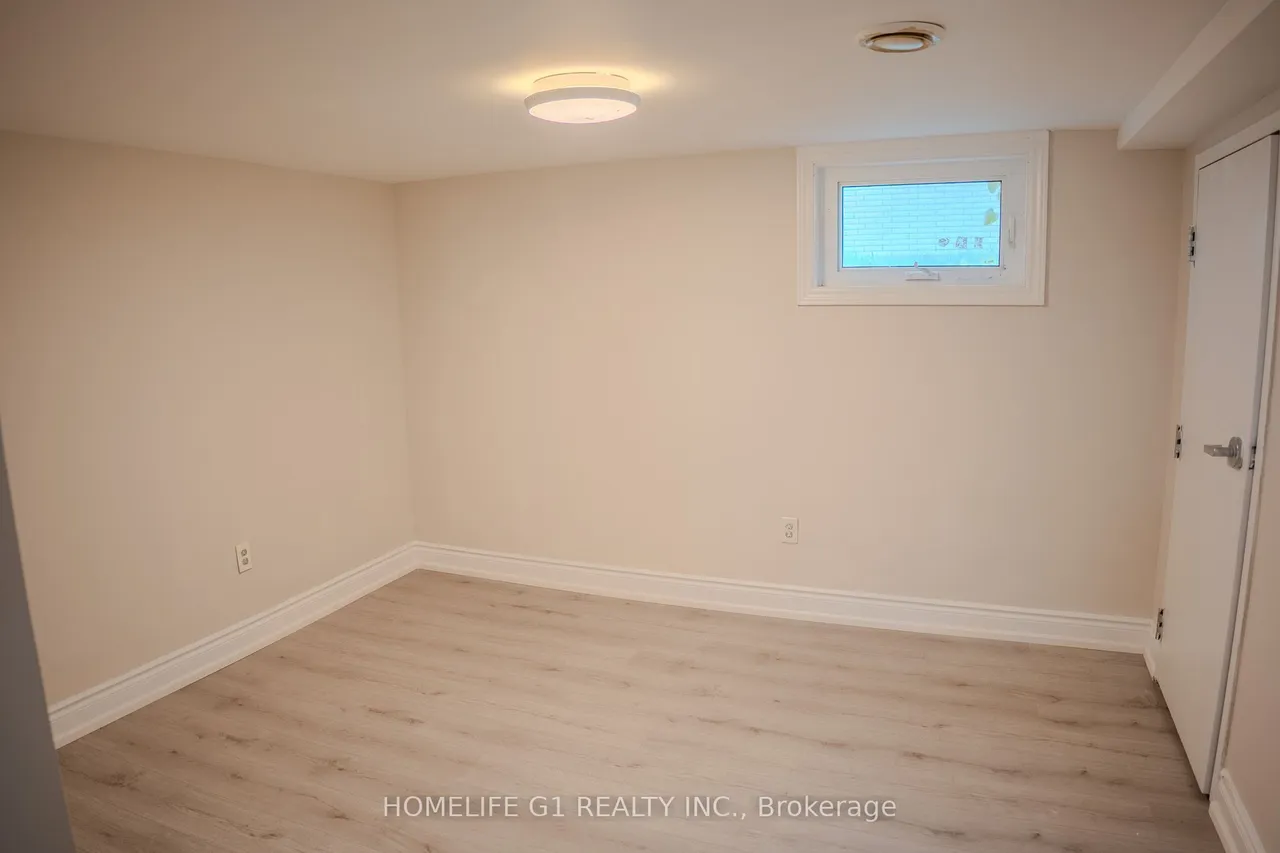 332 Grove Street E — photo 25