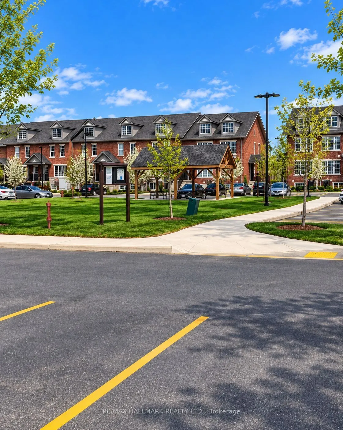 242 Penetanguishene Road, Unit 10 — photo 3