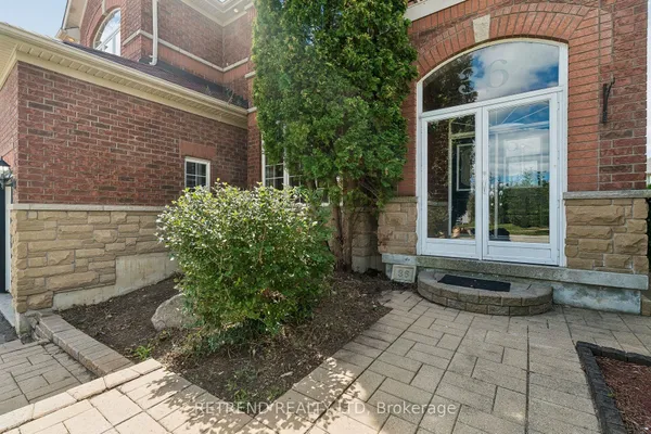 36 Sandringham Drive — photo 2