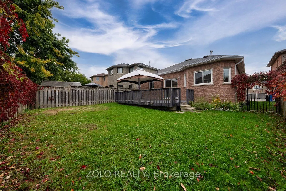 16 Esther Drive — photo 25