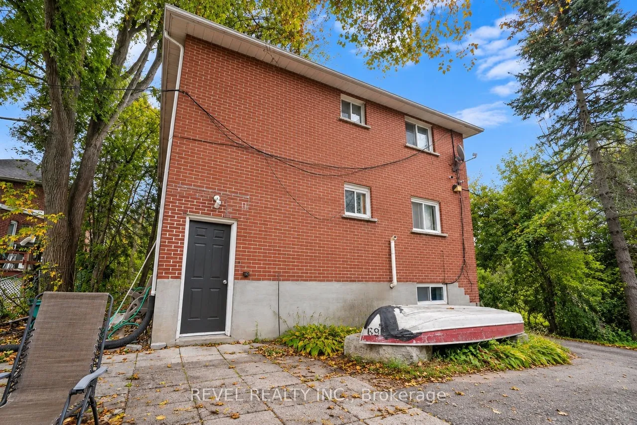 138 Innisfil Street — photo 3