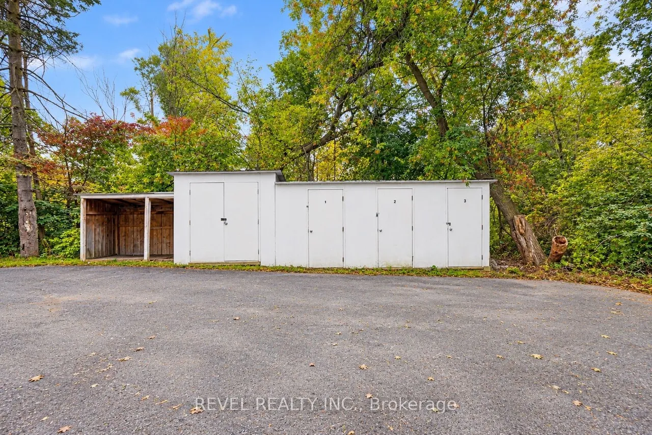138 Innisfil Street — photo 11