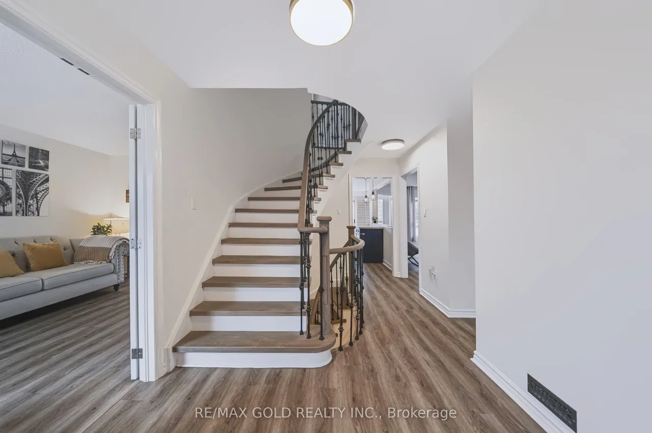 43 Golden Meadow Road — photo 3