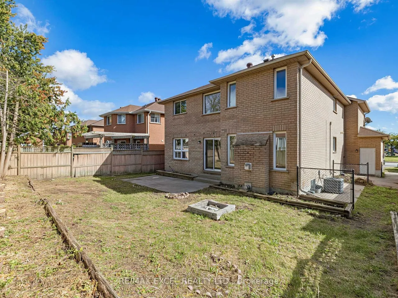 396 Cundles Road W — photo 36