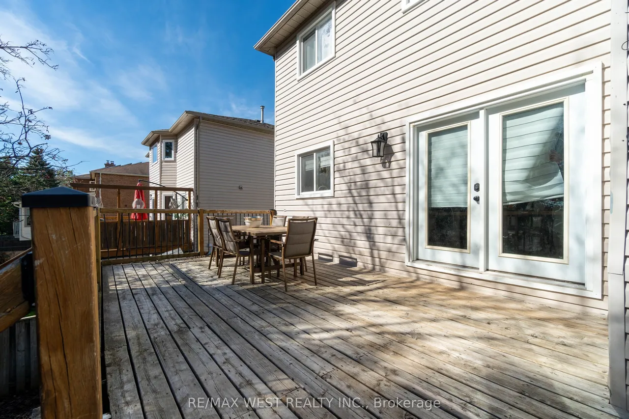 19 Moore Place — photo 26