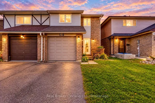 38 Christie Crescent — photo 2