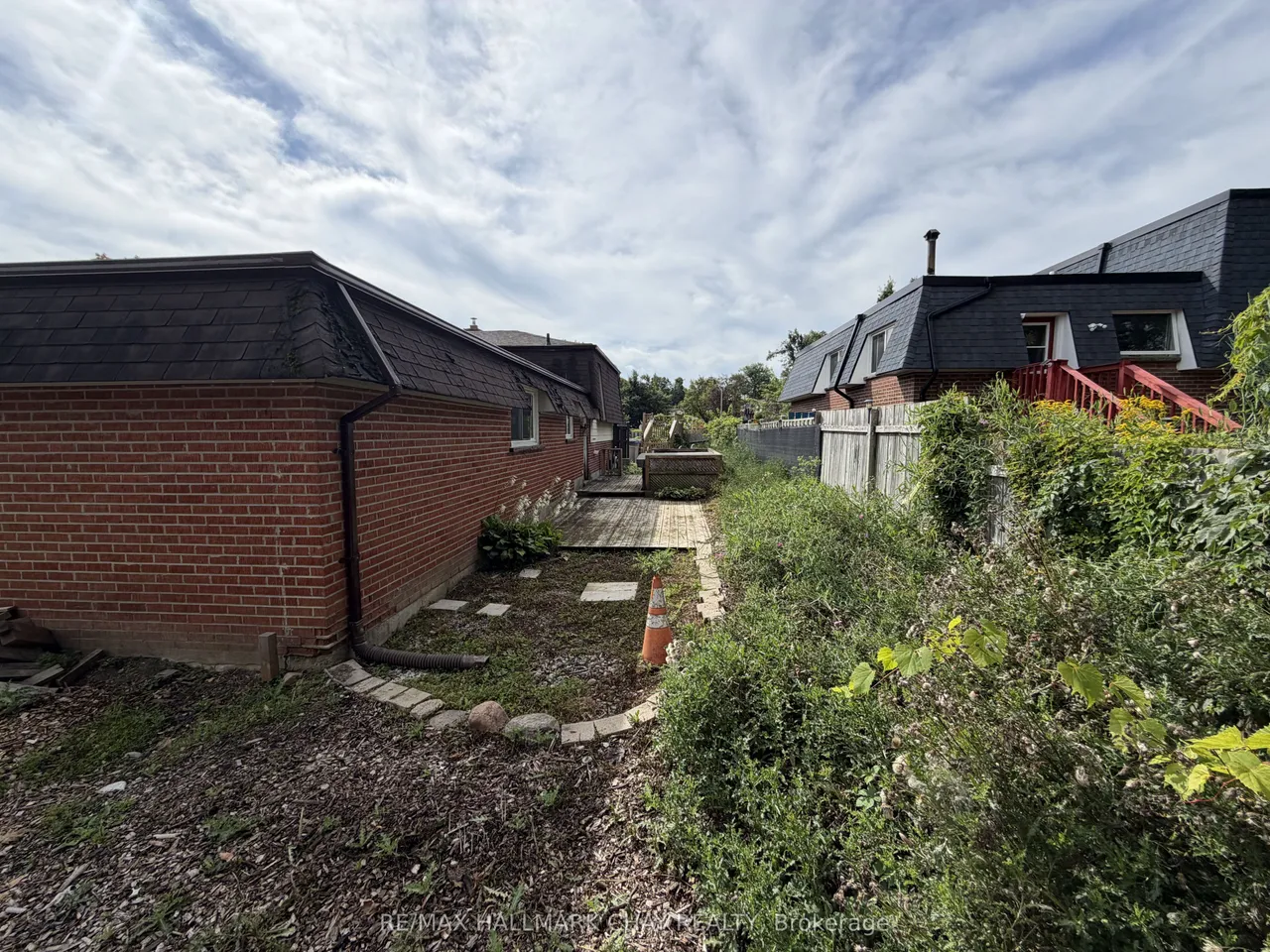 2 BIRCHWOOD Drive — photo 32