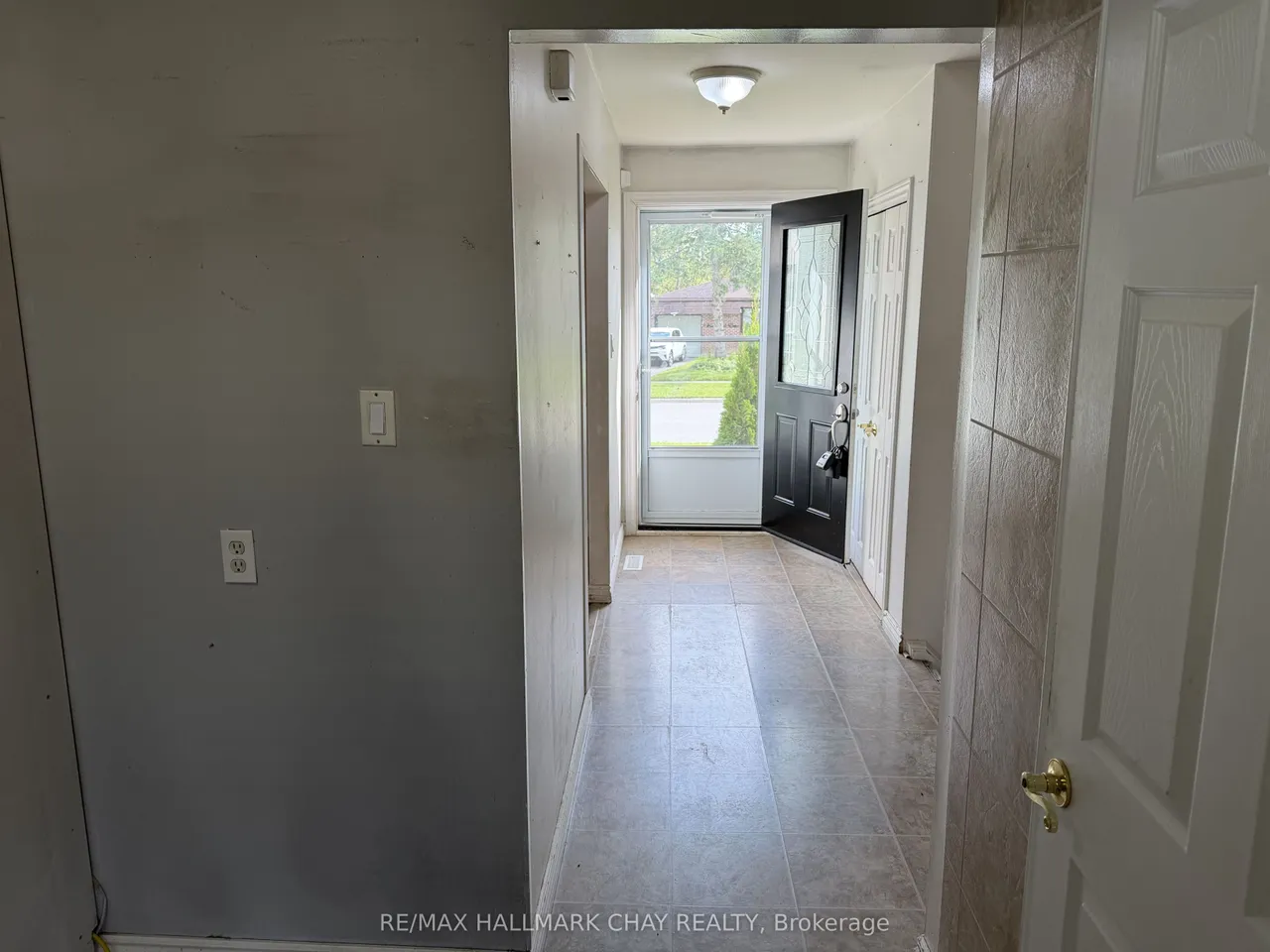 2 BIRCHWOOD Drive — photo 3