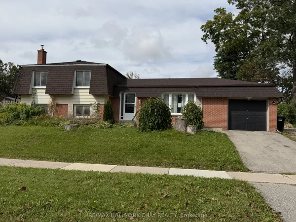 2 BIRCHWOOD Drive