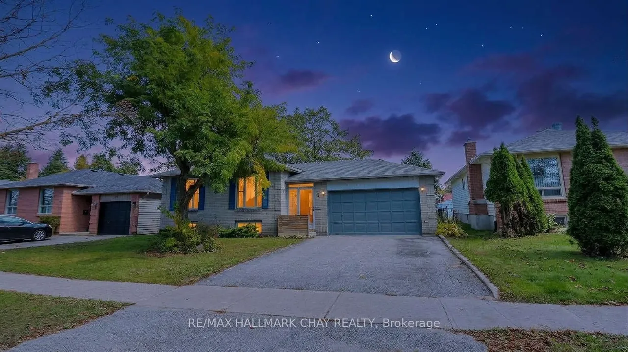 9 Bronte Crescent