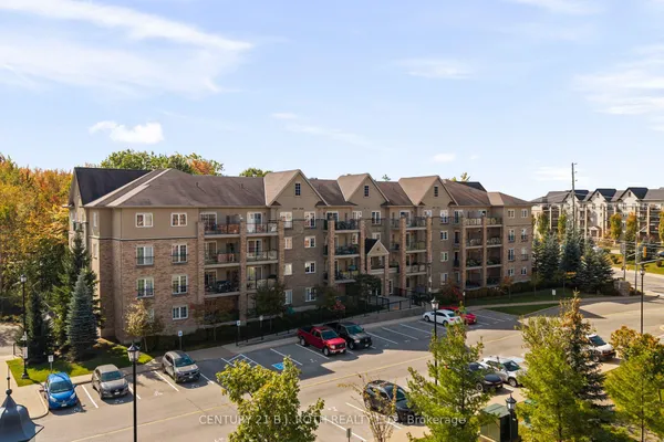 41 Ferndale Drive S, Unit 303