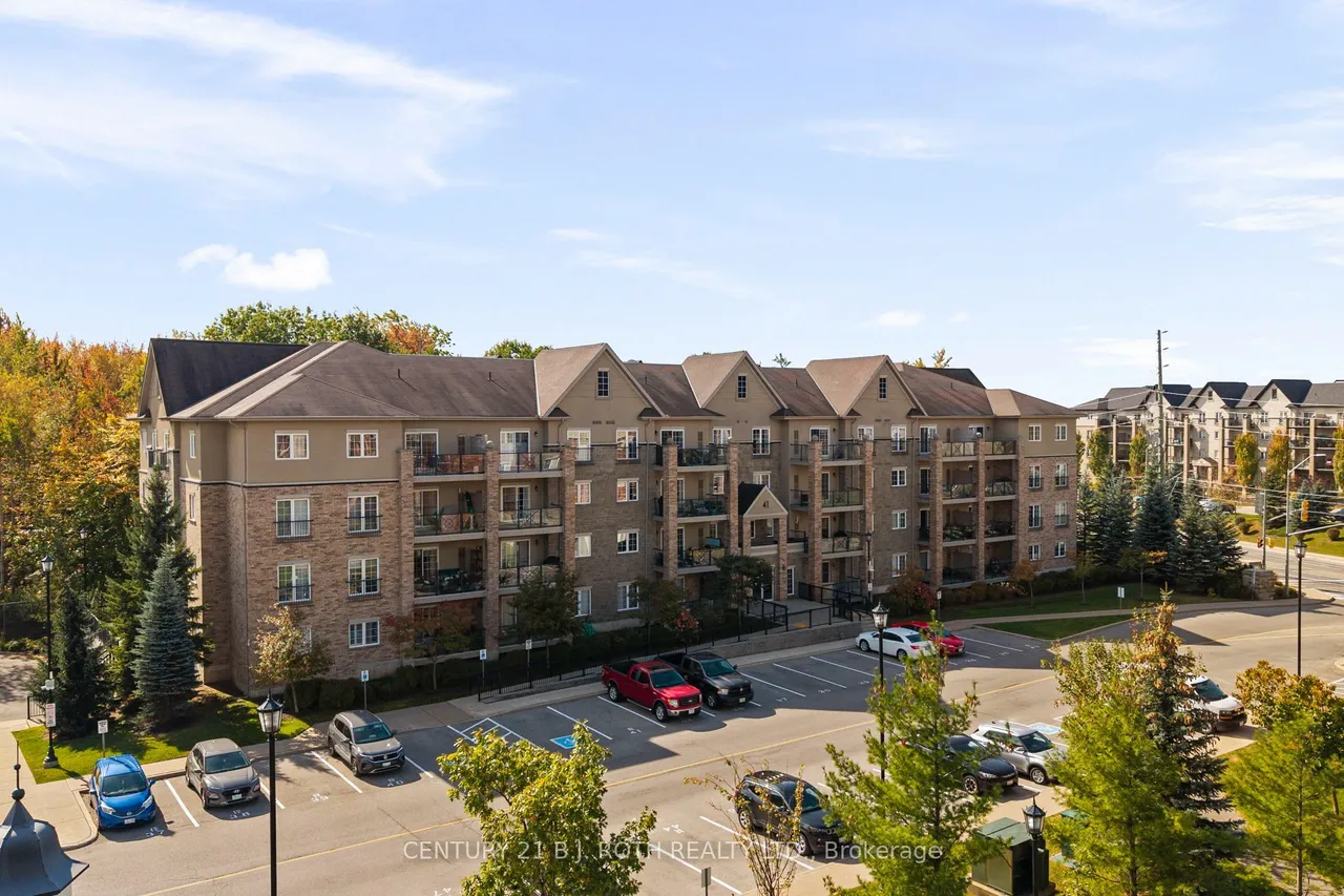 41 Ferndale Drive S, Unit 303