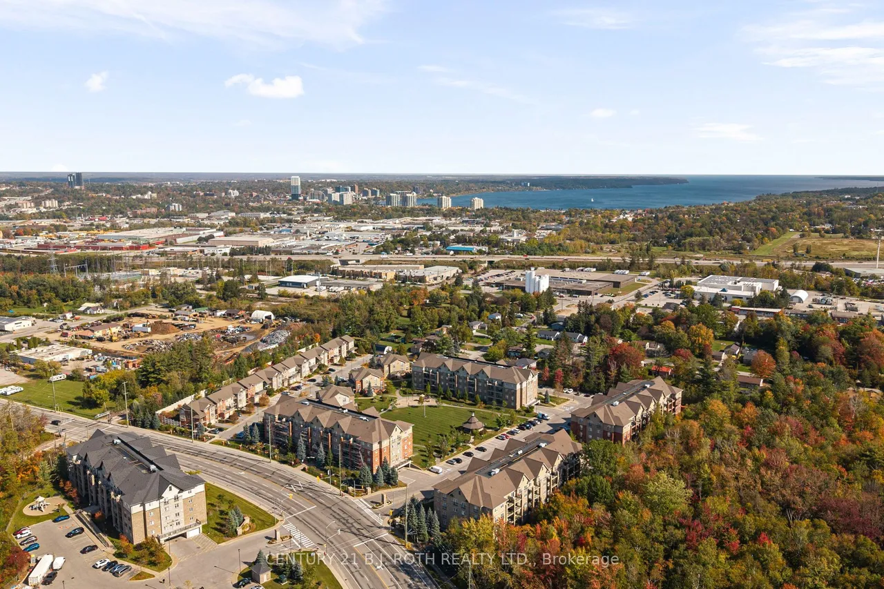 41 Ferndale Drive S, Unit 303 — photo 18