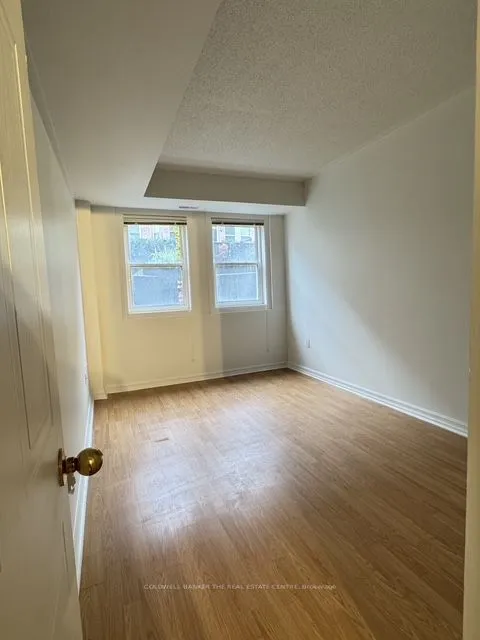 760 Lawrence Avenue W — photo 20