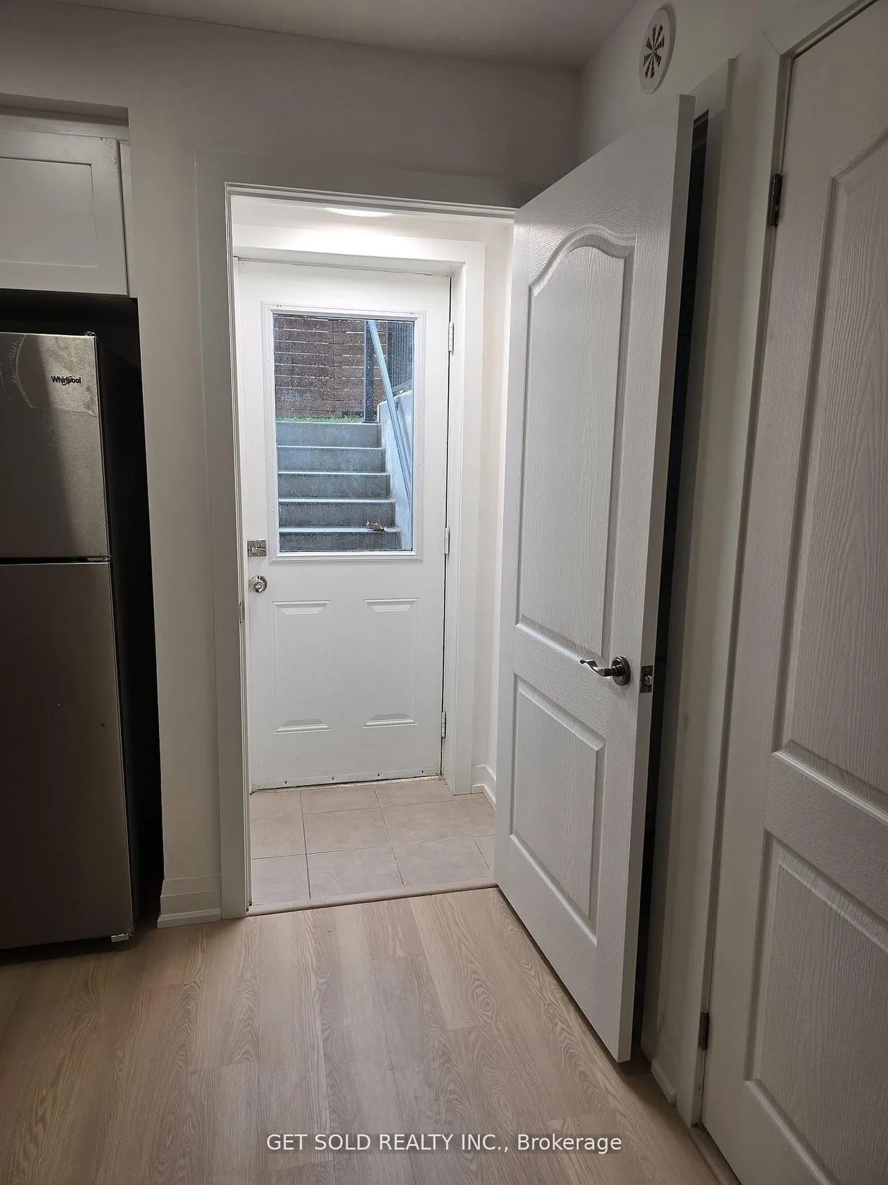 8 Drummond Street — photo 9