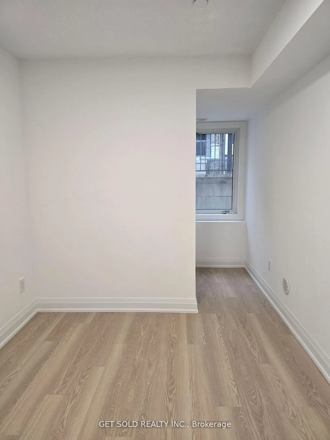 8 Drummond Street — photo 10