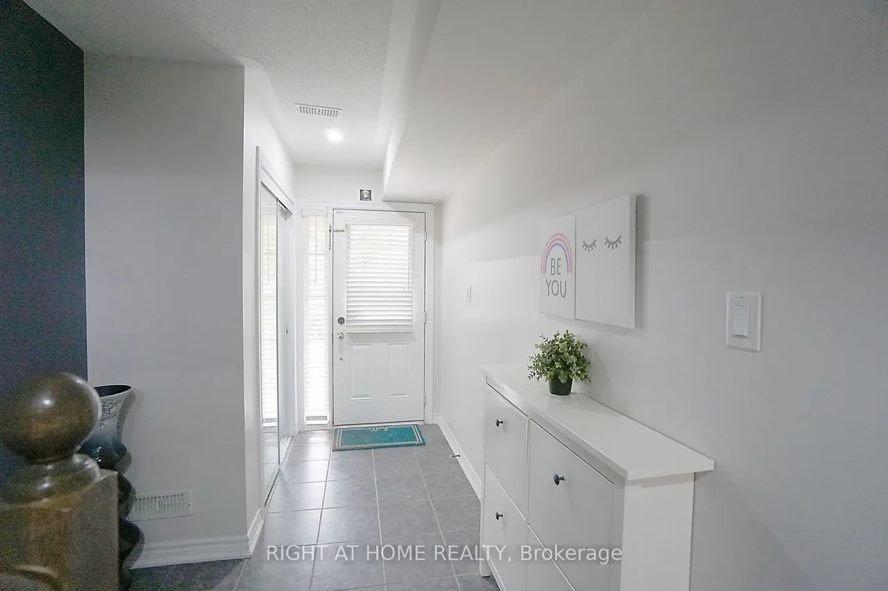 15 Magdalene Crescent — photo 2