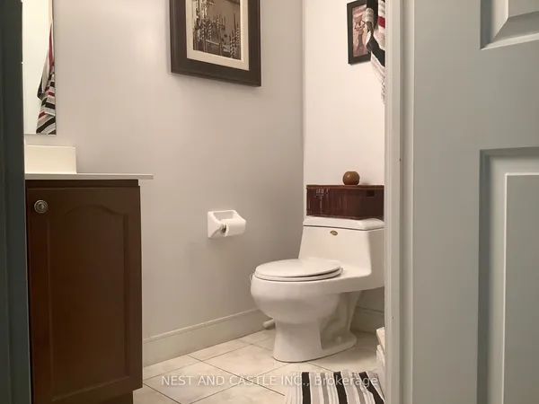 70 Absolute Avenue — photo 2