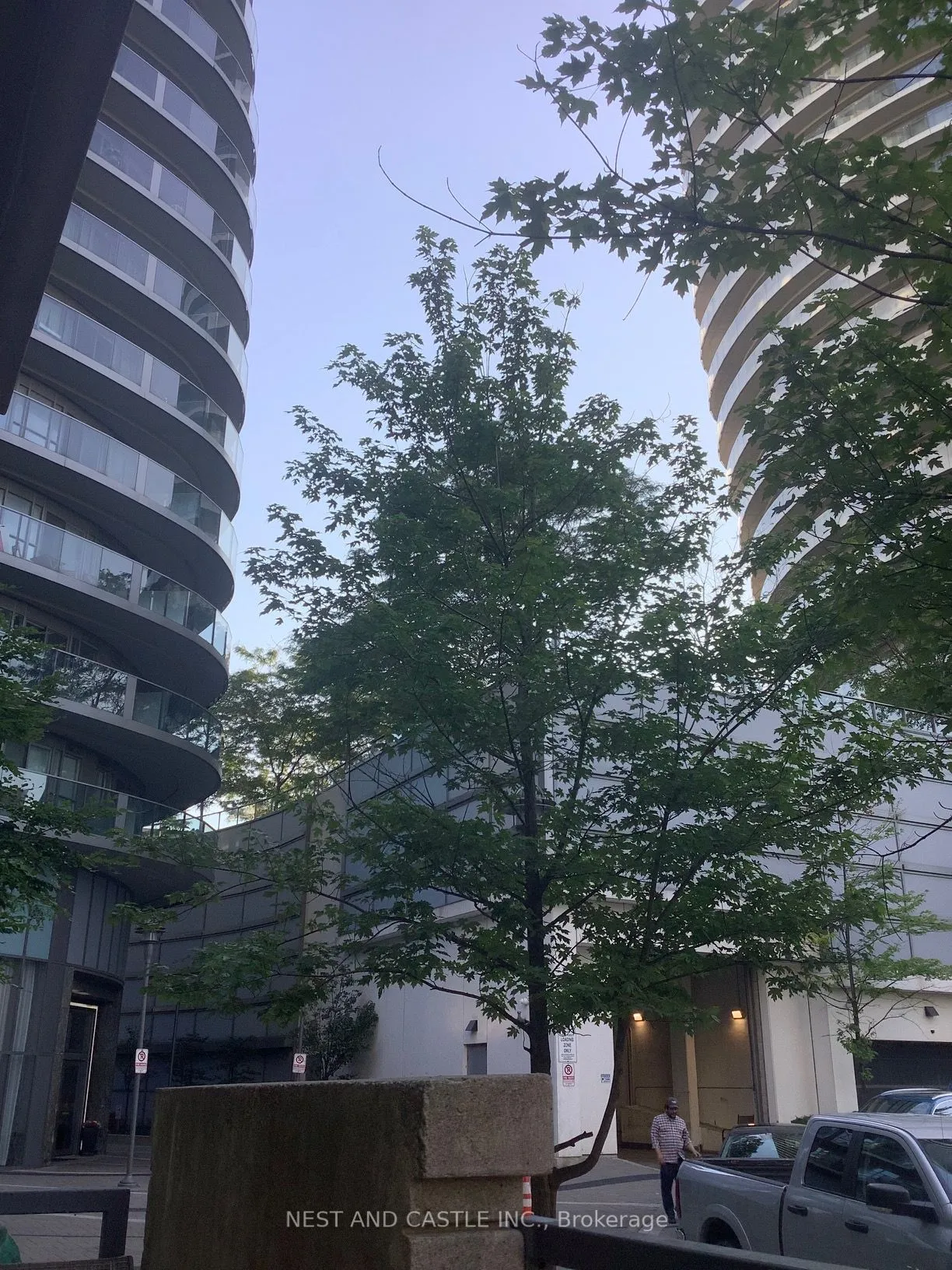 70 Absolute Avenue — photo 21