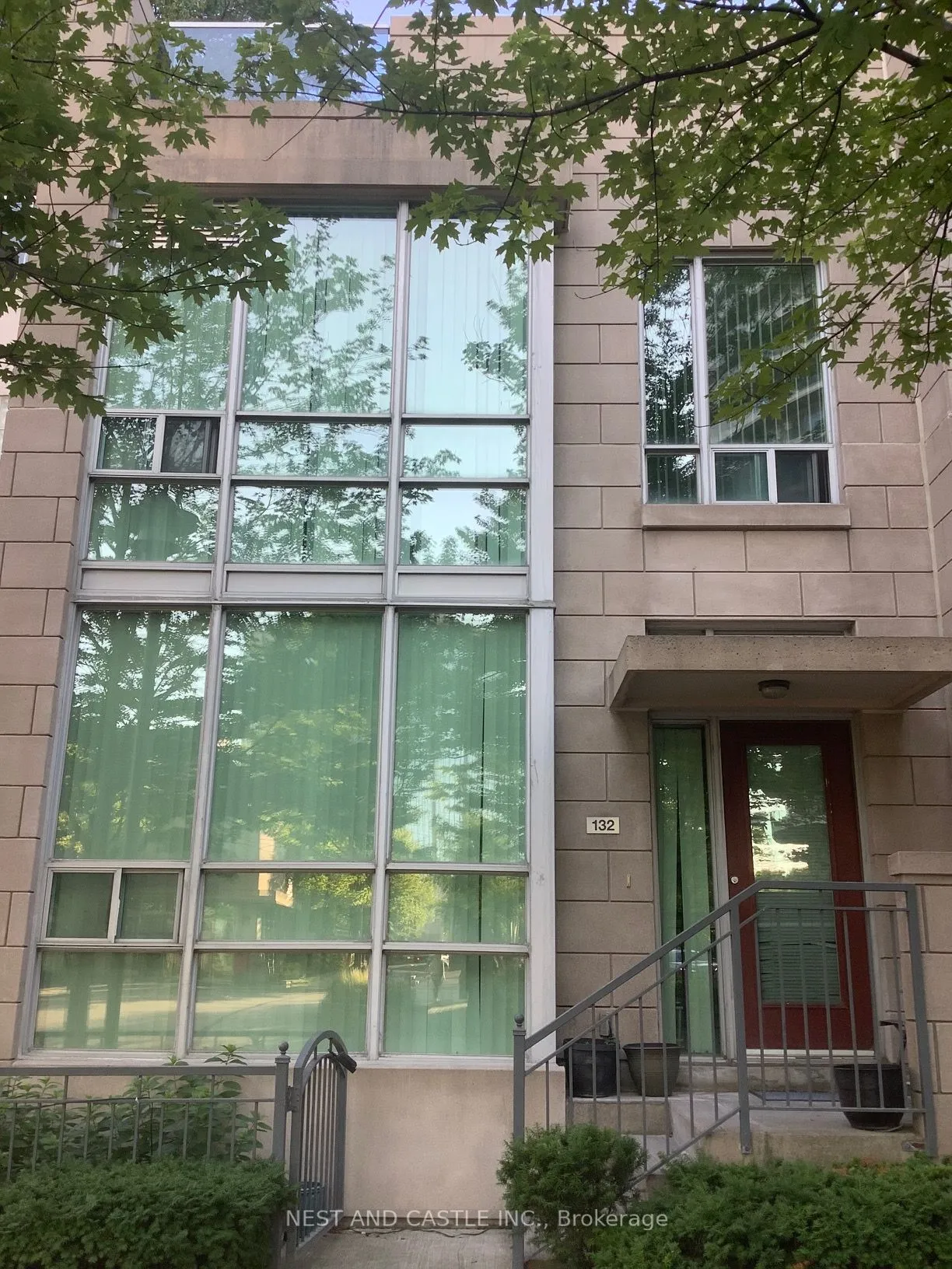 70 Absolute Avenue — photo 20