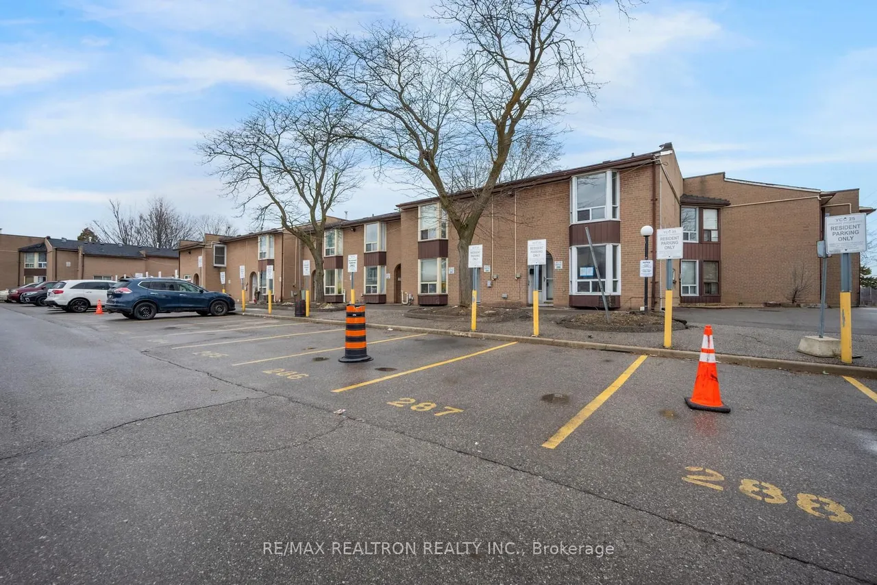 250 John Garland Boulevard, Unit 106 — photo 47
