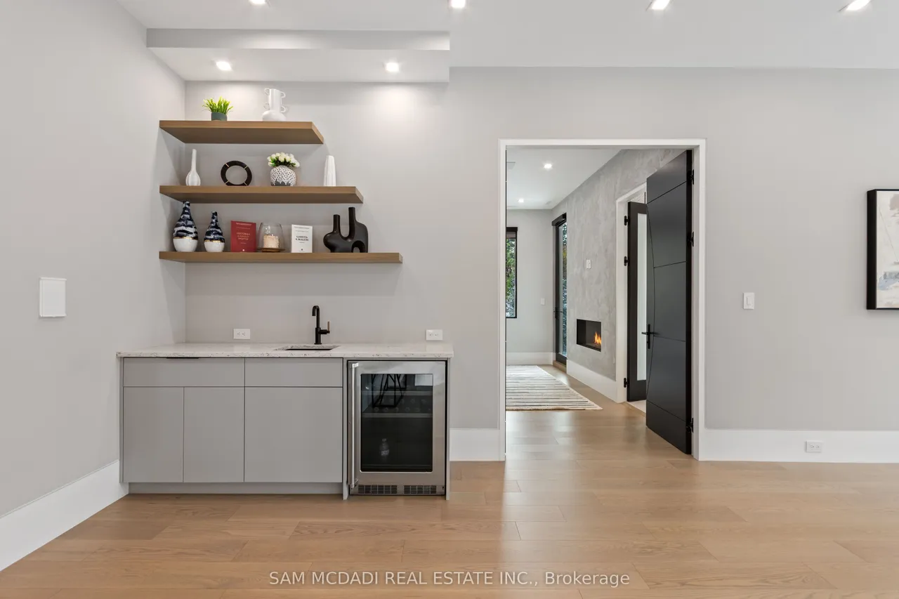 112 Elton Park Road — photo 3