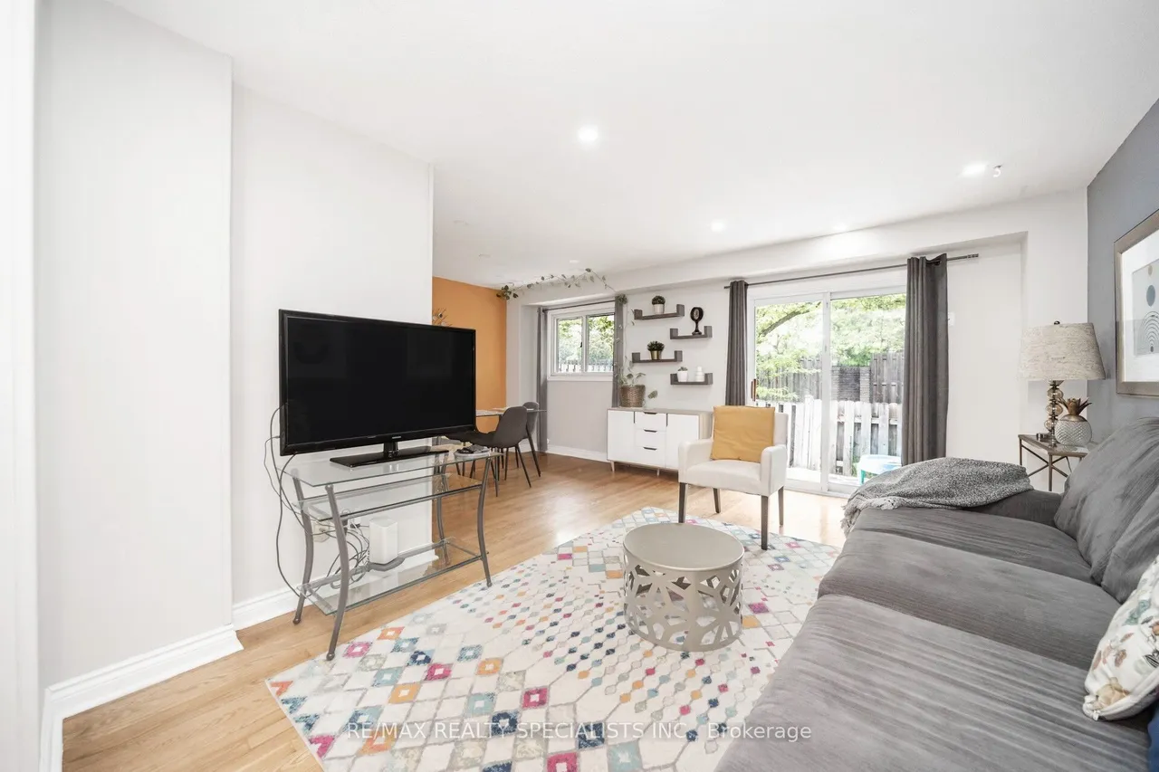 20 Enmount Drive — photo 3