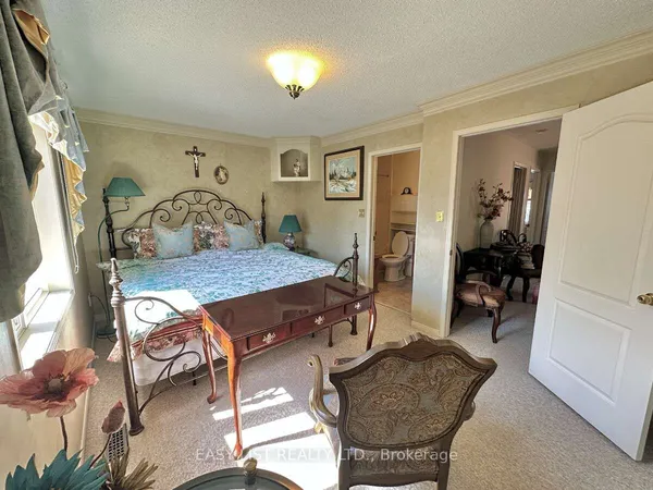 1104 Carding Mill Place — photo 2