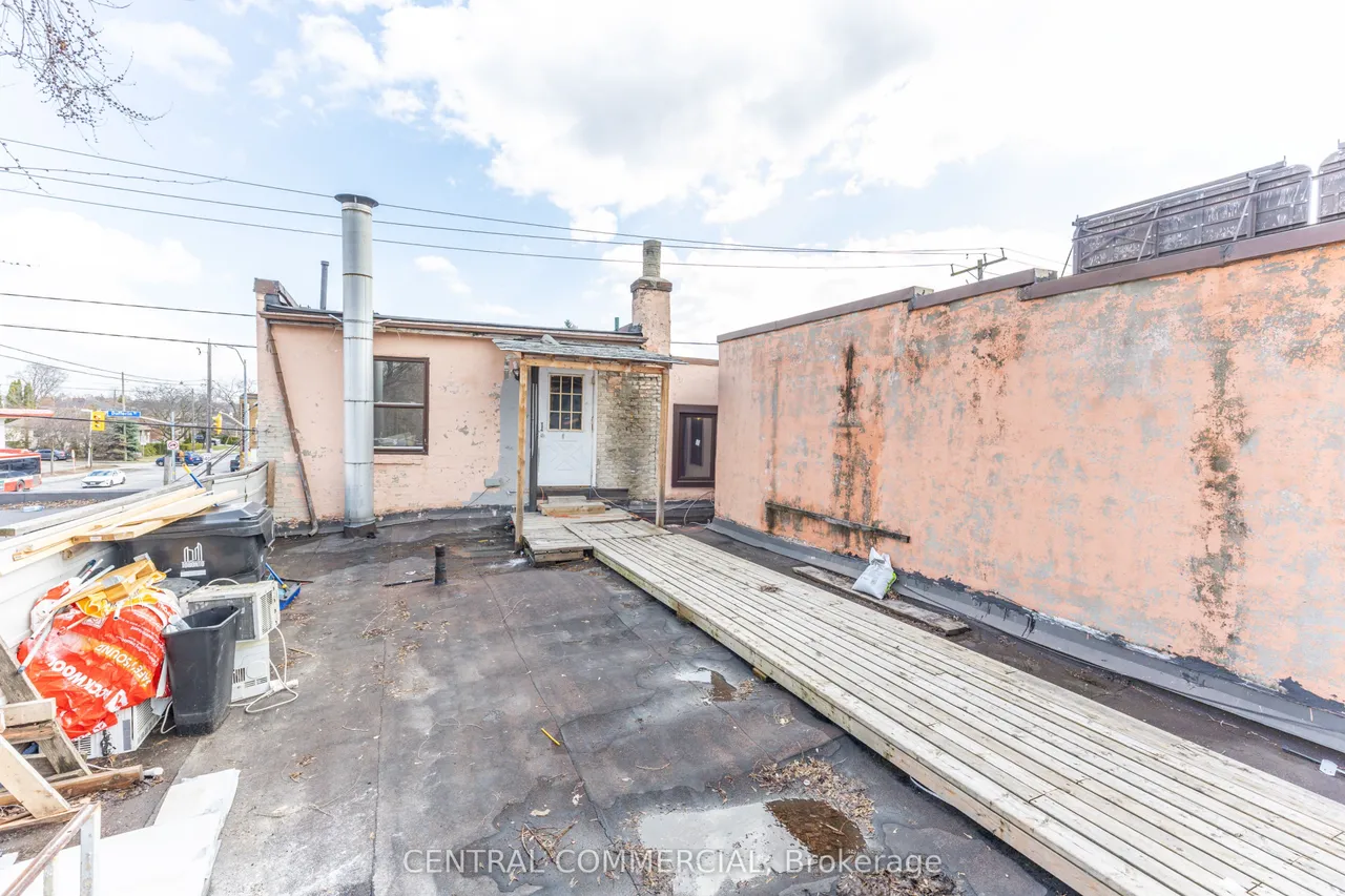 2850-2852 Dufferin Street — photo 3