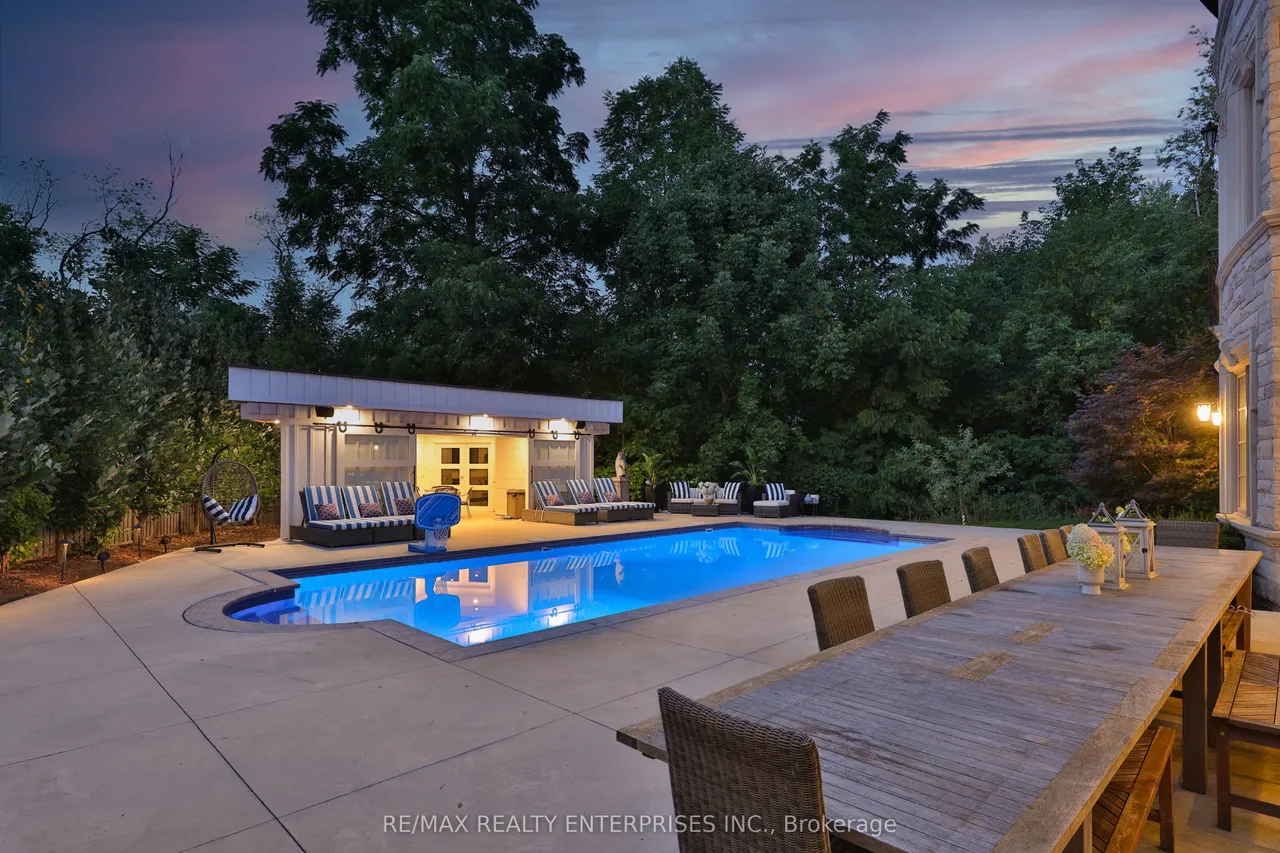 1459 Stavebank Road — photo 3